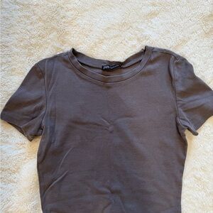 Zara Women's Short Sleeve Tee in Brown